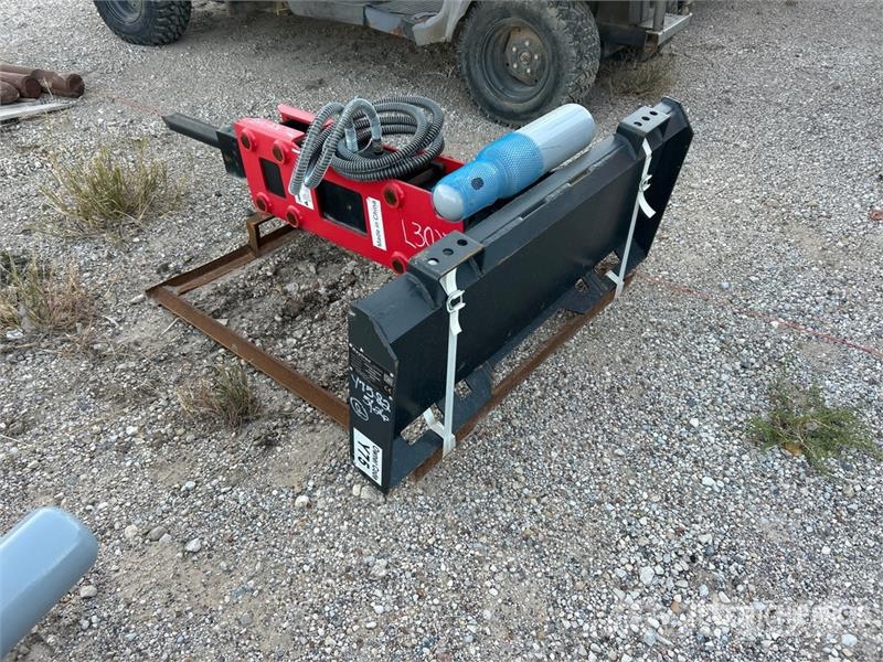 Raytree RMH680 Q/C . Skid Steer Breaker Гидромолоты