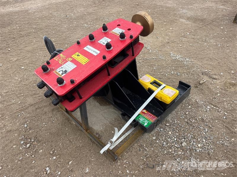 Raytree RMPP680 Skid Steer Post Driver (Unused) Fencing equipment
