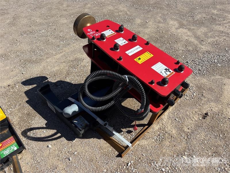 Raytree RMPP680 Skid Steer Post Driver (Unused) Zäune und Zubehör