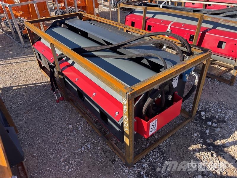 Raytree RMVR76 76 in Skid Steer Vibratory Roller ( Tromler