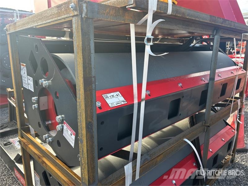 Raytree RMVR76 76 in Skid Steer Vibratory Roller ( Tromler
