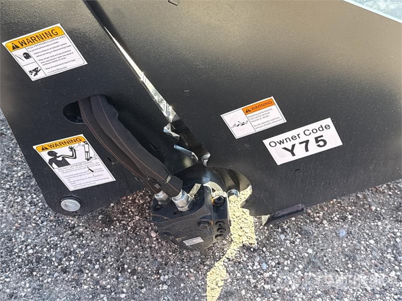  Raytree RPRB72 72 in 6 in 1 Power Rake Bucket (Unu Other components