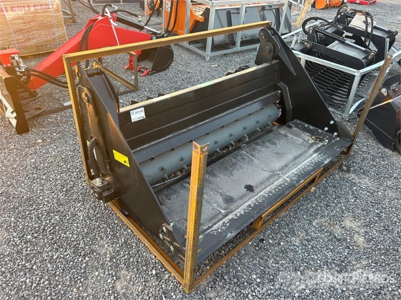 Raytree RPRB72 72 in Power Rake Skid Steer Bucket  Cucharones