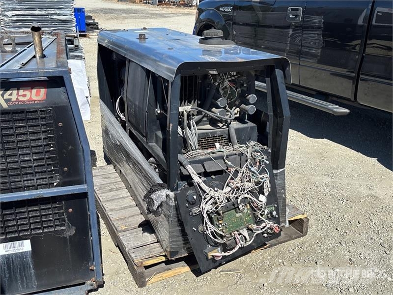  Red-D-Arc DX350 350 A Skid-Mounted Engine Driven W Зварювальні апарати