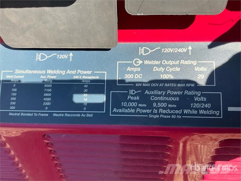 Red-D-Arc GX300 300 A Mobile Multi-Process Engine Welding Equipment
