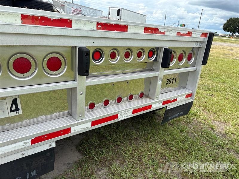 Reitnouer 48 ft T/A Spread Axle Flatbed Trailer Remorque ridelle