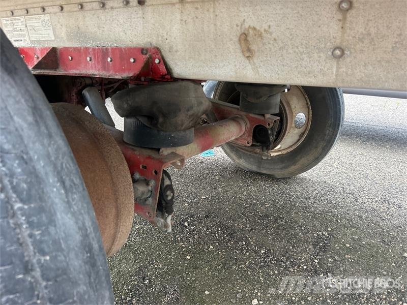 Reitnouer 53 ft S/A Flatbed Trailer (Inoperable) Flatbed/Dropside trailers