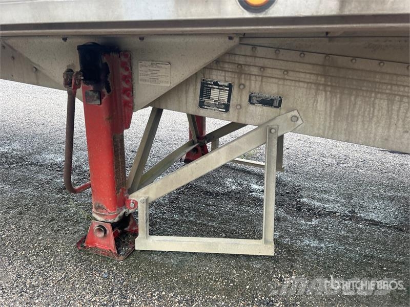 Reitnouer 53 ft S/A Flatbed Trailer (Inoperable) Platformas/izkraušana no sāniem