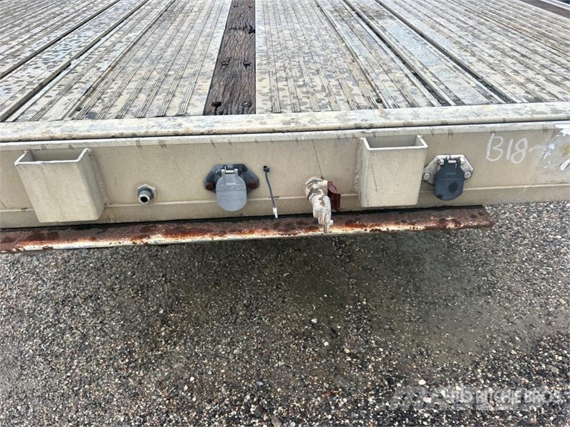 Reitnouer 53 ft S/A Flatbed Trailer (Inoperable) Flatbed/Dropside trailers