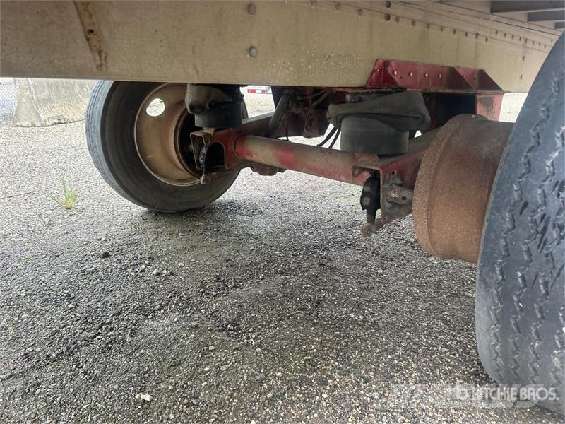 Reitnouer 53 ft S/A Flatbed Trailer (Inoperable) Flatbed/Dropside trailers