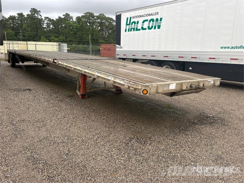 Reitnouer 53 ft S/A Flatbed Trailer (Inoperable) Flatbed/Dropside trailers