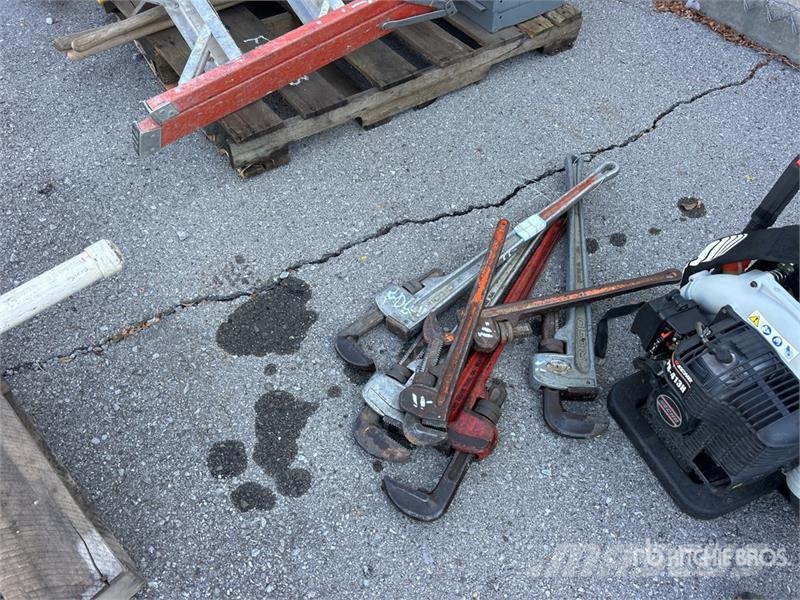 Ridgid of (3) Ridgid 3 in Pipe Wrenches, (3) Misce Inne akcesoria