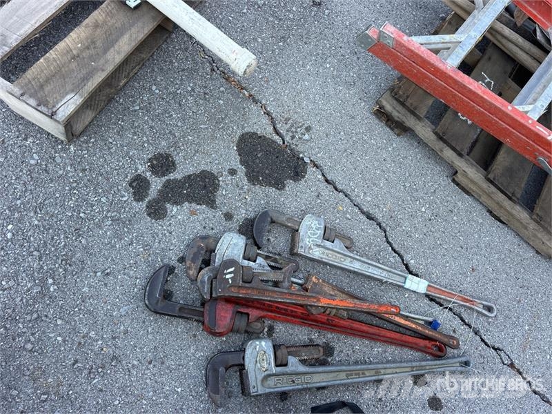 Ridgid of (3) Ridgid 3 in Pipe Wrenches, (3) Misce Inne akcesoria