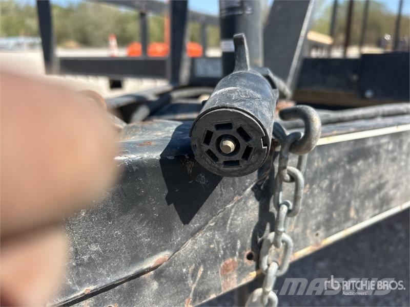  Road Boss 18 ft T/A Utility Trailer Citas piekabes