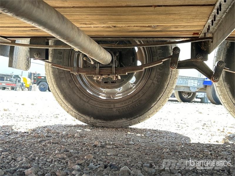  Road Boss 18 ft T/A Utility Trailer Citas piekabes