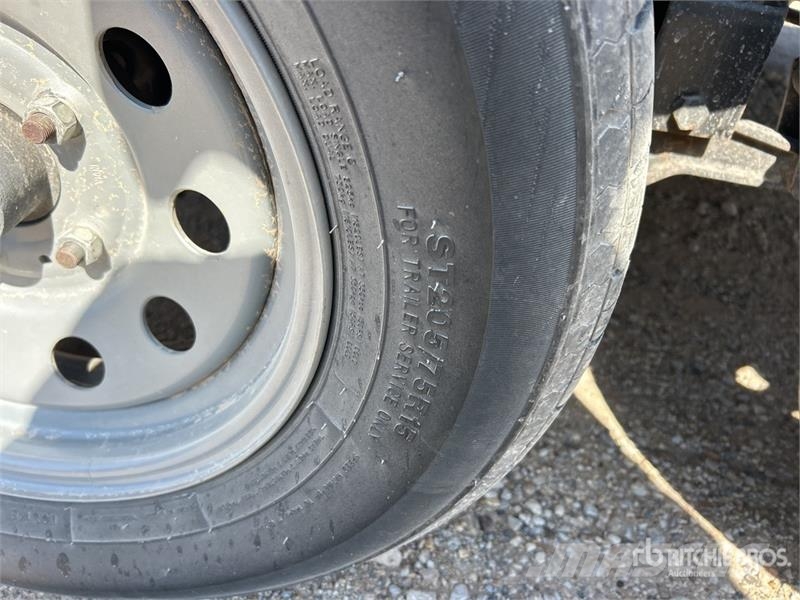  Road Boss 18 ft T/A Utility Trailer Citas piekabes
