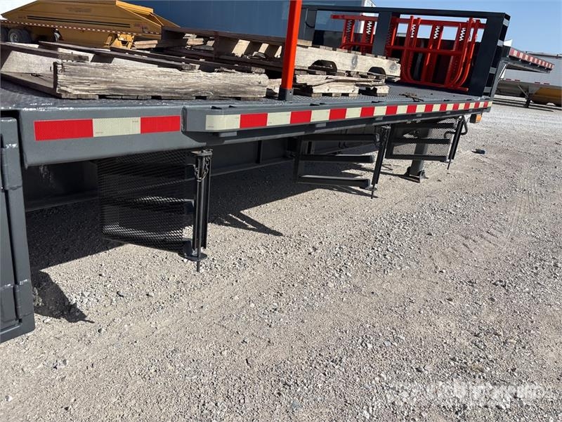 Road Boss Trailer Mfg. 48 ft T/A Step Deck Crane M 가공 장비