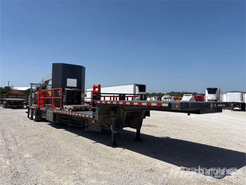 Road Boss Trailer Mfg. 48 ft T/A Step Deck Crane M Processutrustning