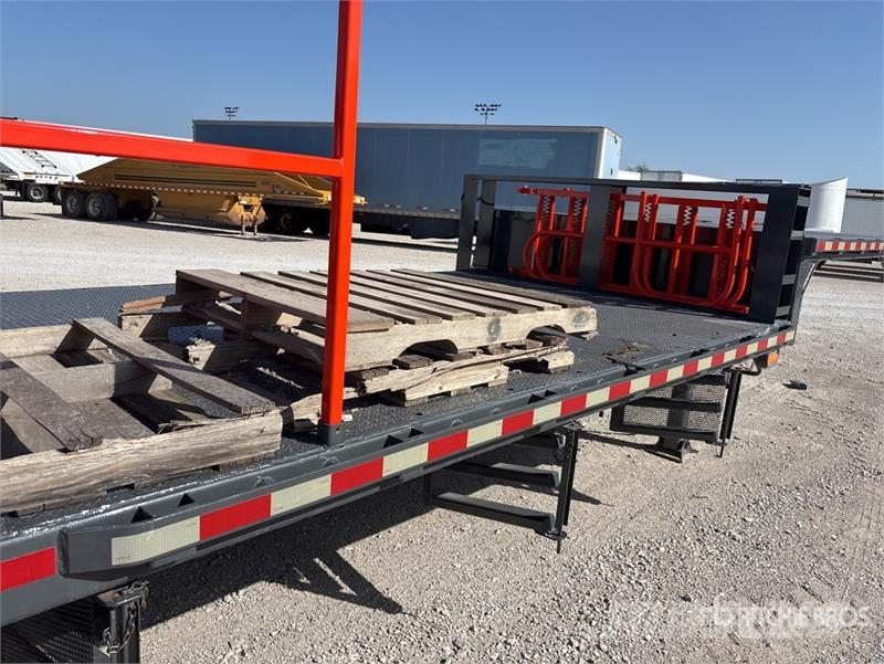 Road Boss Trailer Mfg. 48 ft T/A Step Deck Crane M 가공 장비