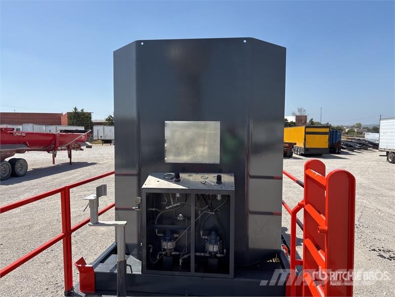 Road Boss Trailer Mfg. 48 ft T/A Step Deck Crane M Processutrustning