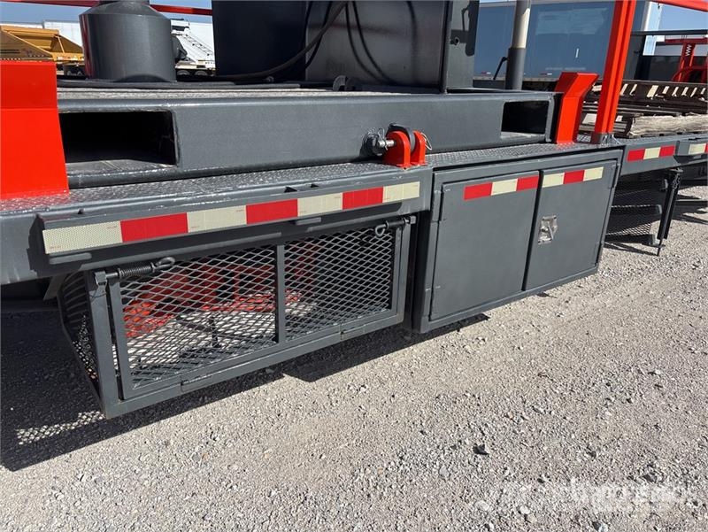 Road Boss Trailer Mfg. 48 ft T/A Step Deck Crane M 가공 장비