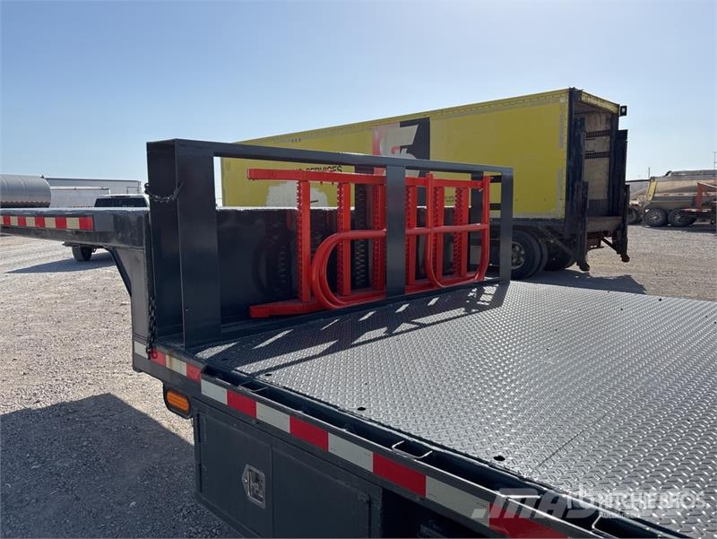 Road Boss Trailer Mfg. 48 ft T/A Step Deck Crane M 가공 장비