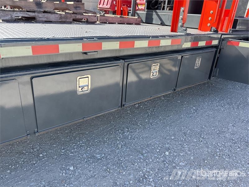 Road Boss Trailer Mfg. 48 ft T/A Step Deck Crane M 가공 장비