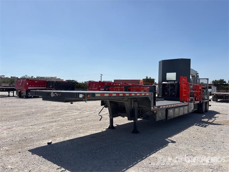 Road Boss Trailer Mfg. 48 ft T/A Step Deck Crane M Processutrustning