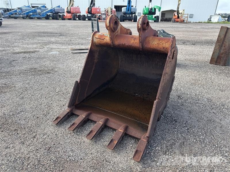 ROC EC160BKT60 42 in Digging Excavator Bucket دلاء