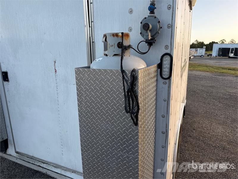  Rock Solid 12 ft T/A Enclosed Trailer Прицепы-фургоны