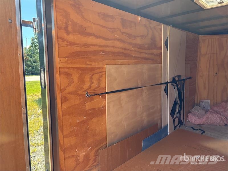  Rock Solid 12 ft T/A Enclosed Trailer Furgoonhaagised