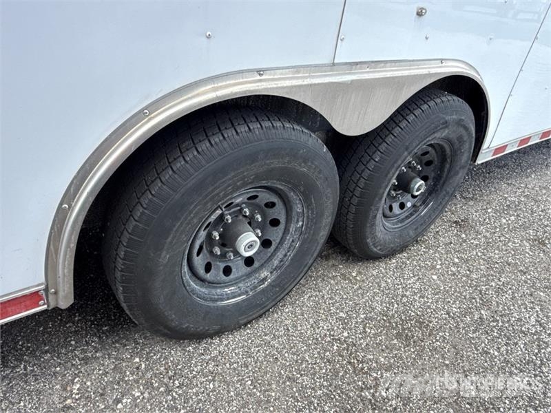 Rock Solid Cargo 32 ft T/A Enclosed Trailer Прицепы-фургоны