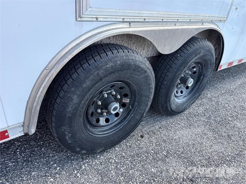 Rock Solid Cargo 32 ft T/A Enclosed Trailer Прицепы-фургоны