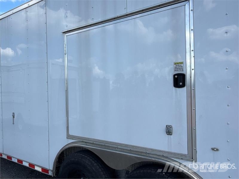 Rock Solid Cargo 32 ft T/A Enclosed Trailer Прицепы-фургоны