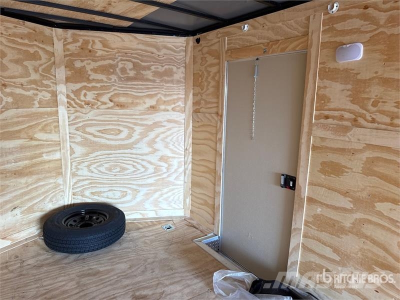 Rock Solid Cargo 32 ft T/A Enclosed Trailer Прицепы-фургоны