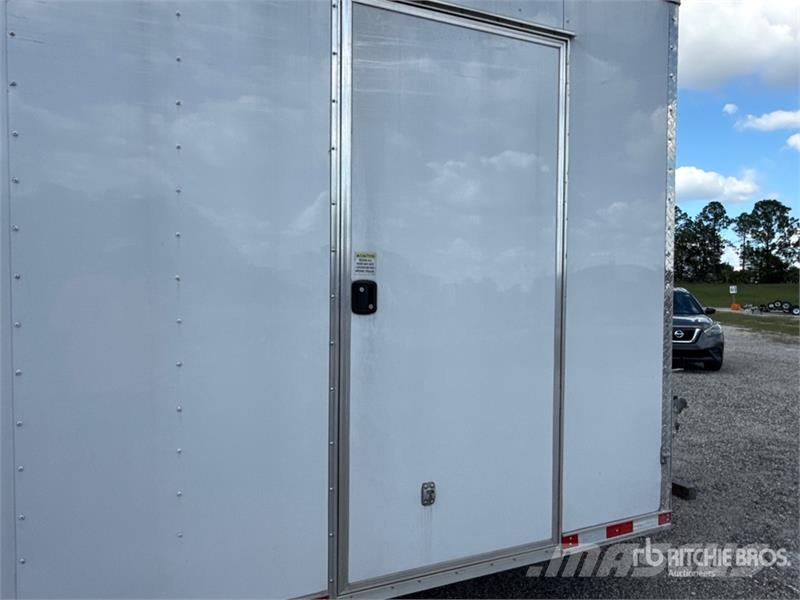 Rock Solid Cargo 32 ft T/A Enclosed Trailer Прицепы-фургоны