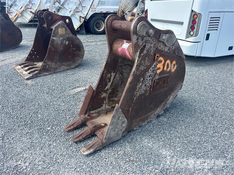 Rockland 24 in Digging Excavator Bucket - Fits Volvo EC300E Buckets