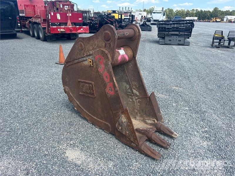 Rockland 24 in Digging Excavator Bucket - Fits Volvo EC300E Buckets