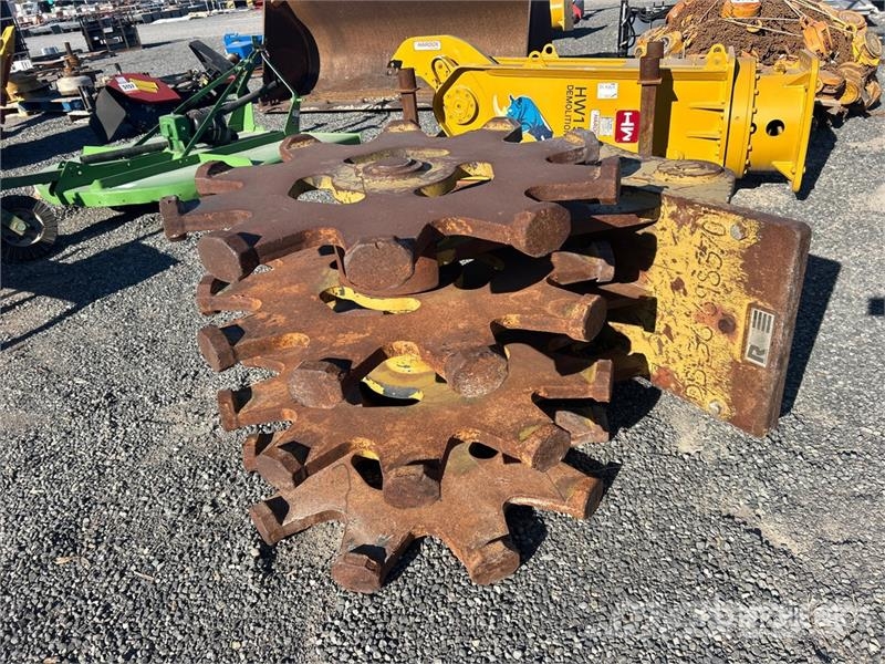 Rockland 36 in Excavator Compaction Wheel - Fits Cat 336 Drugi deli