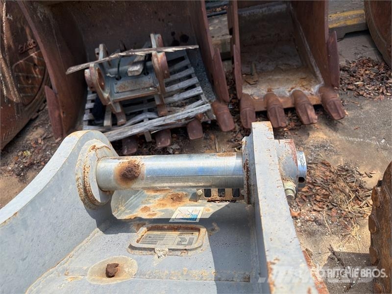 Rockland ESS-40/52 24 in .71 cyd Digging Excavator Bucket - Lopaty