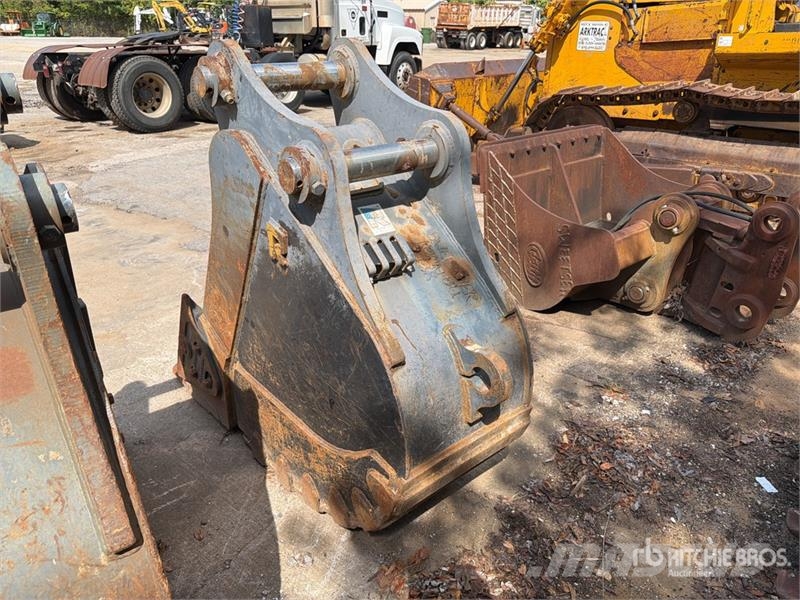 Rockland ESS-40/52 24 in .71 cyd Digging Excavator Bucket - Lopaty