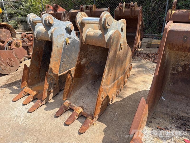 Rockland ESS40 24 in Digging Excavator Bucket - Fits Volvo Lopaty