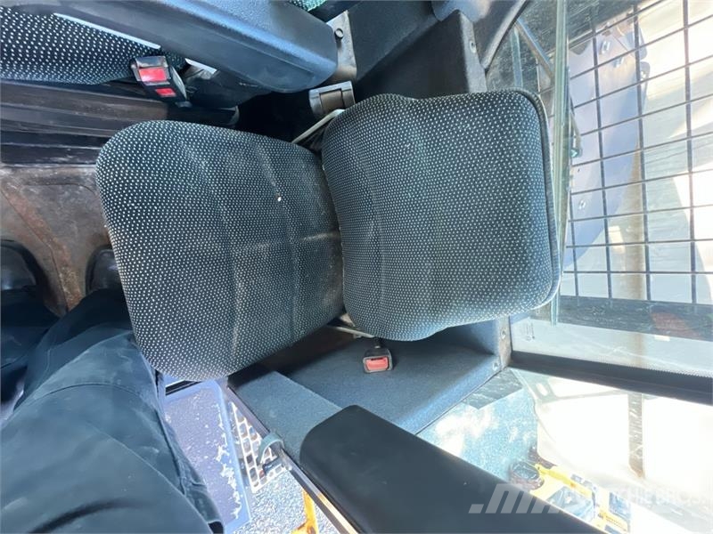 Rokbak RA30 Articulated Dump Truck Caminhão basculante articulado ADT