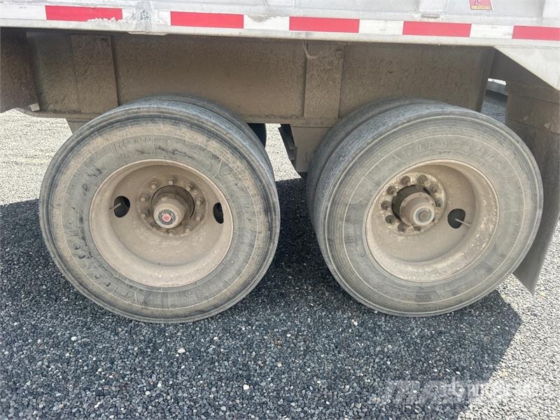 Rolls Bent 1140H6666 40 ft T/A Aluminum End Dump T Bañera