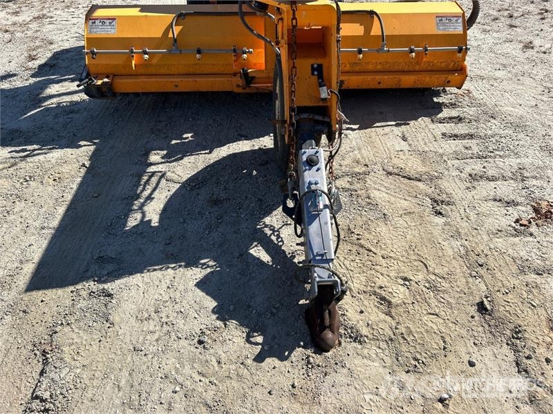 Rosco NB25 Self-Propelled Broom 掃倉機