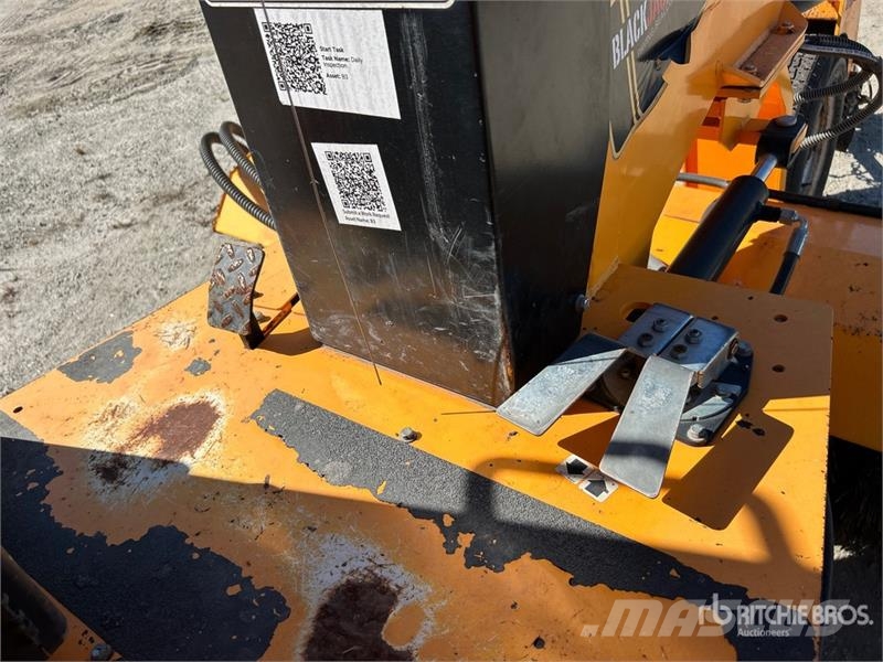 Rosco NB25 Self-Propelled Broom 掃倉機