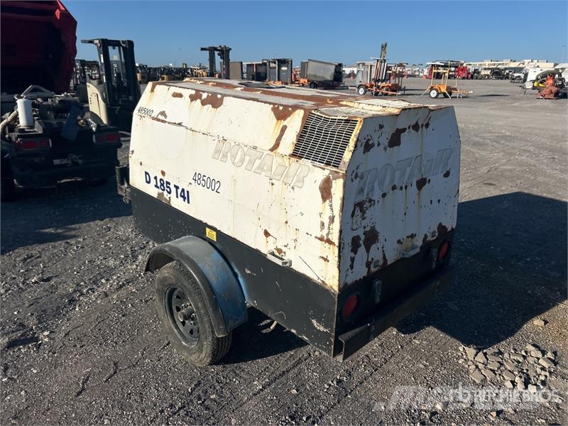 Rotair D185T41 185 cfm Mobile Air Compressor Compressori