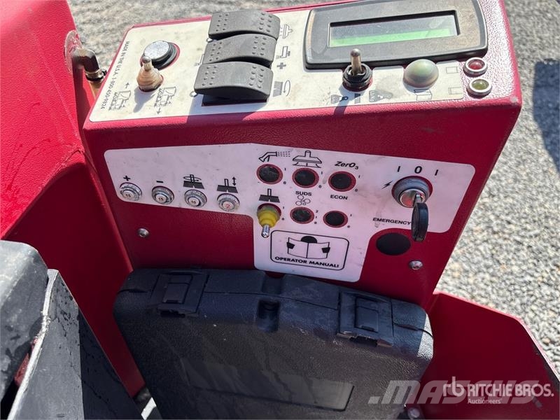 RPS Factory Cat XR46C-46 Ride-On Electric Floor Sw Sonstige Erntemaschinen