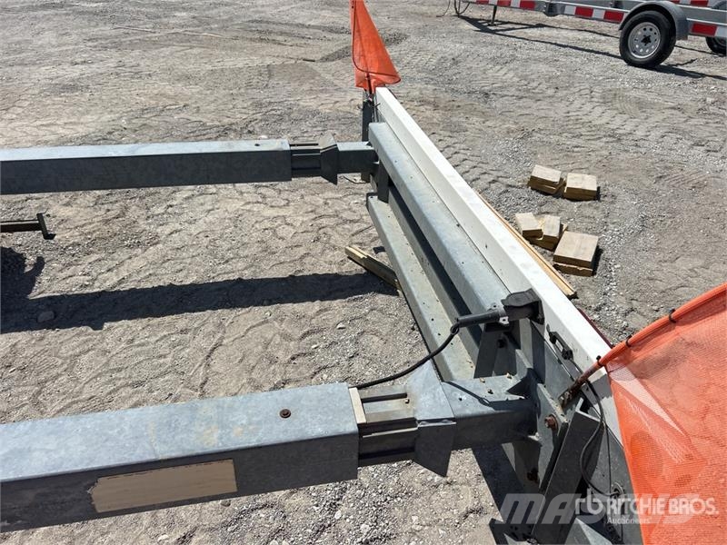 Safety Trailers S/A Attenuator Trailer Kitos priekabos