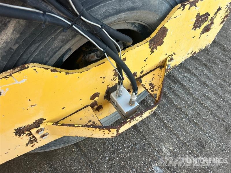 Sakai GW750-2 공기 타이어 롤러